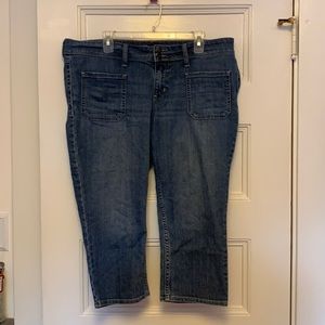 Old Navy The Diva Jean capris size 16